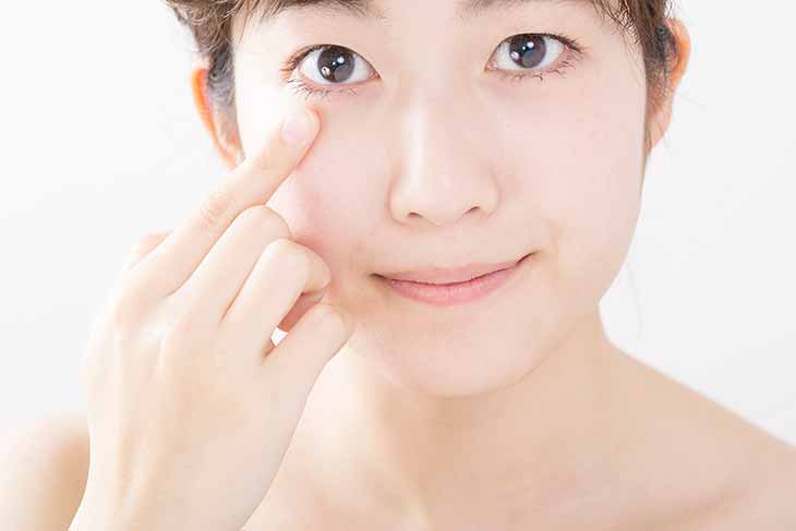 女性