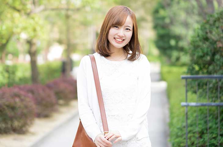 女性
